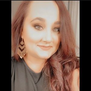 Meet your Posher, Kendra